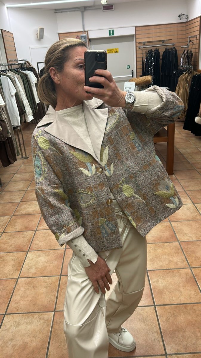 Giacca fantasia scatoletta dal gusto sartoriale - immagine 4