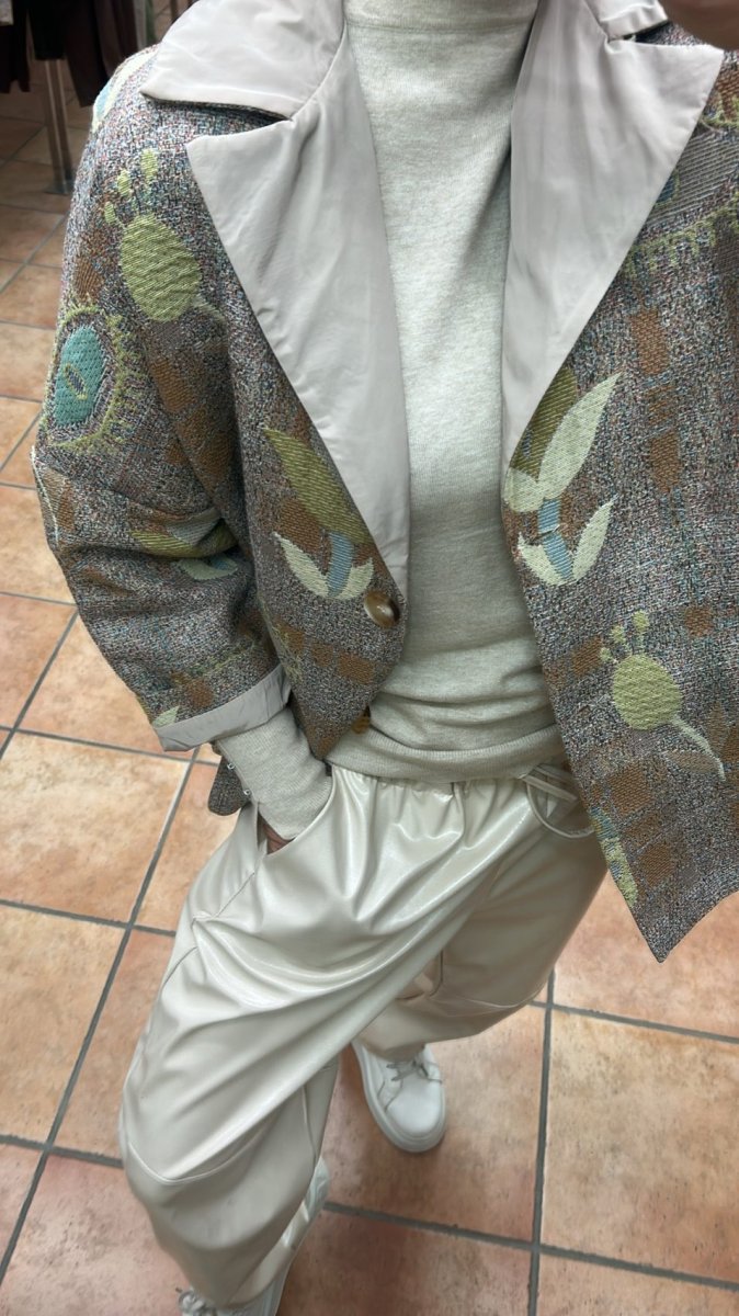 Giacca fantasia scatoletta dal gusto sartoriale - immagine 2